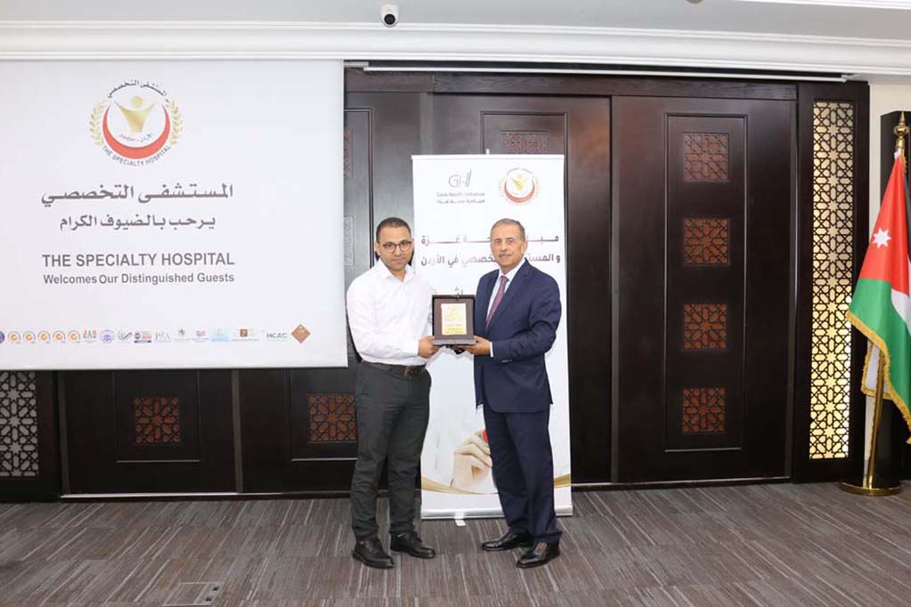 Al-Hammouri Honors A Number of Presidents of Humanitarian Organizations And Associations Supporting Gaza
